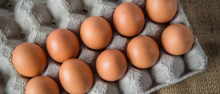 A-dozen-eggs-min